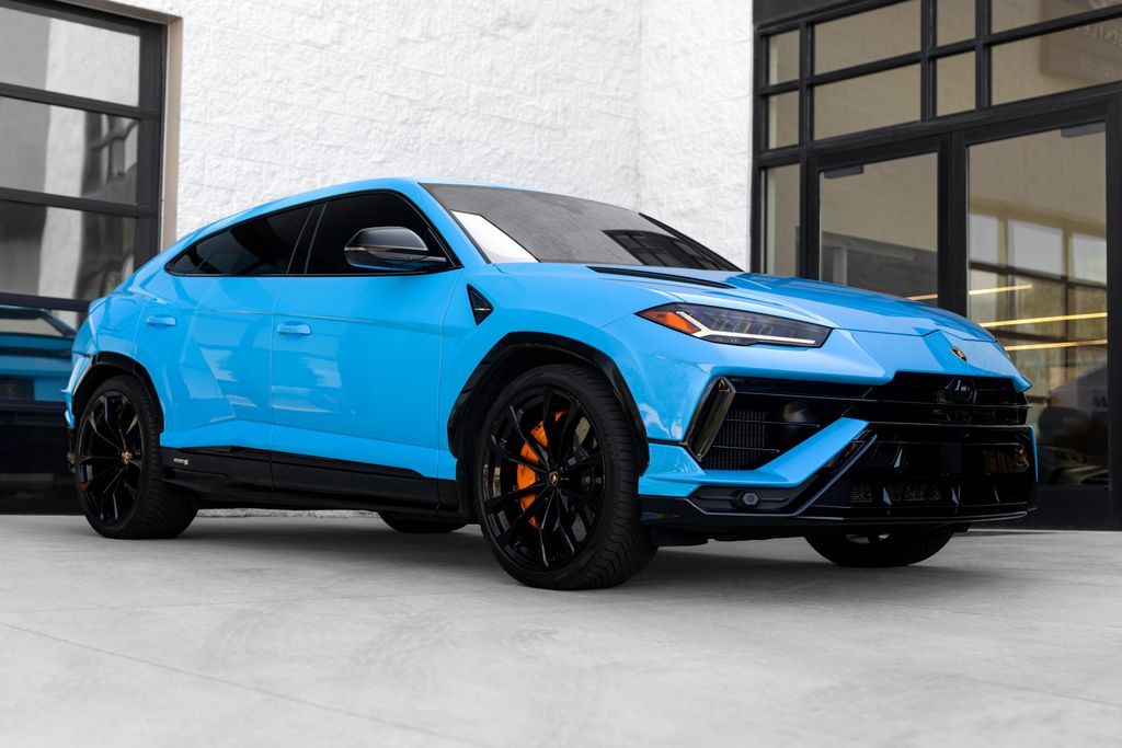 2024 Lamborghini Urus S