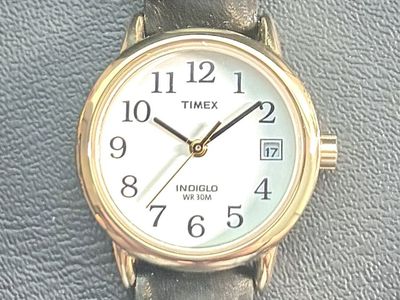 Timex Vintage Indiglo Quartz Gold Tone White Dial Date WR30M Black Leather Strap