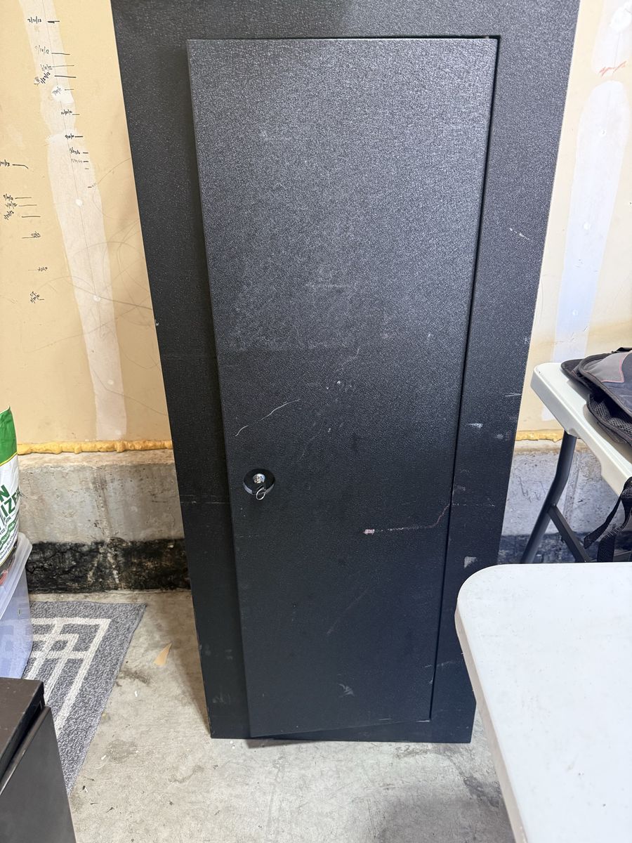 Yard/moving sale