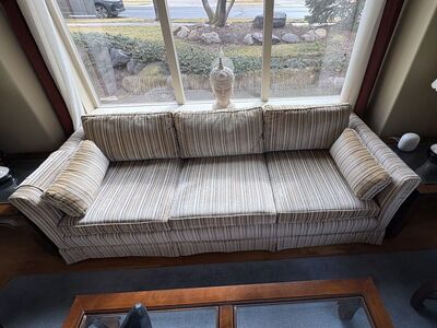 87” High End Vintage 3 cushion sofa couch $600 cash/venmo in Draper
