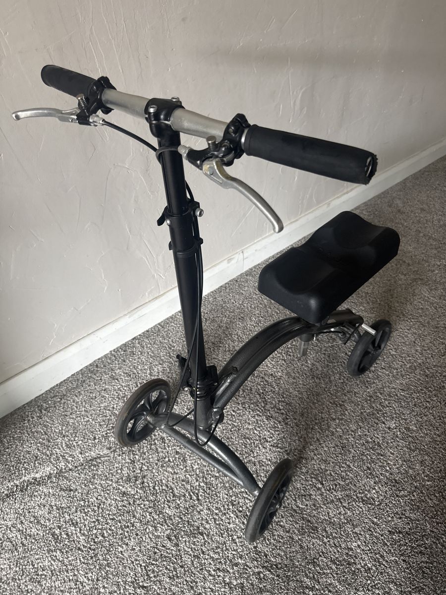 Knee Scooter Breaks Adjusts Ankle Leg Injury