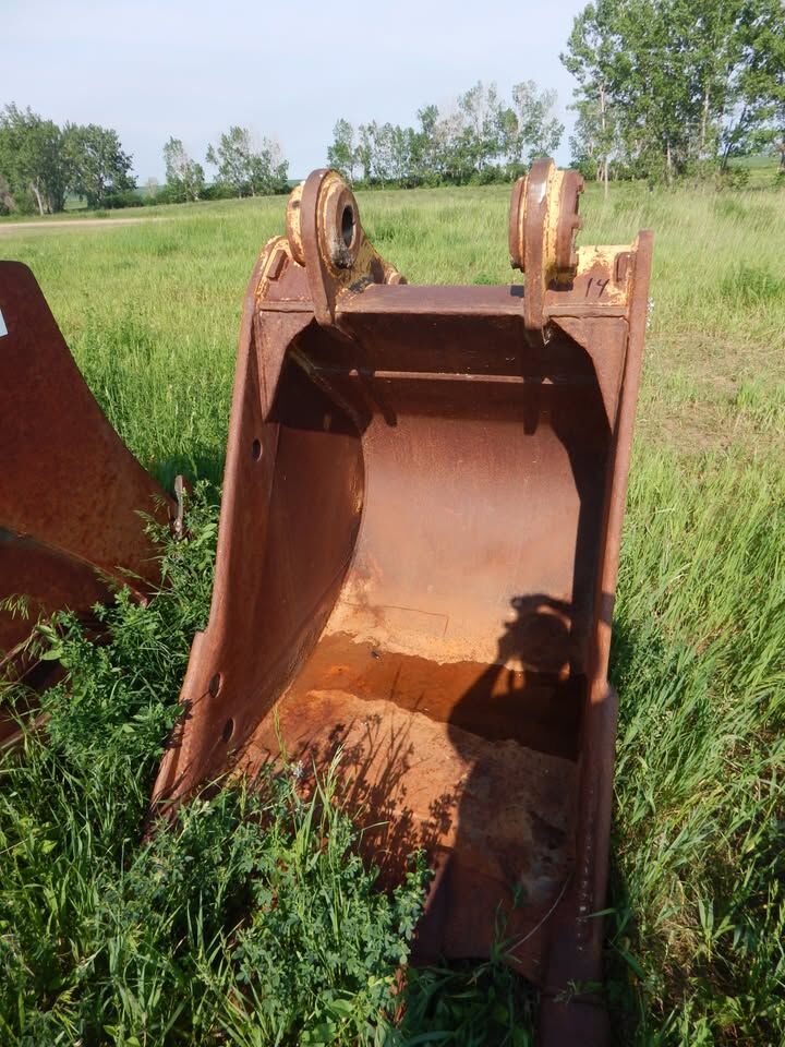 CAT 330 Excavator Attachments