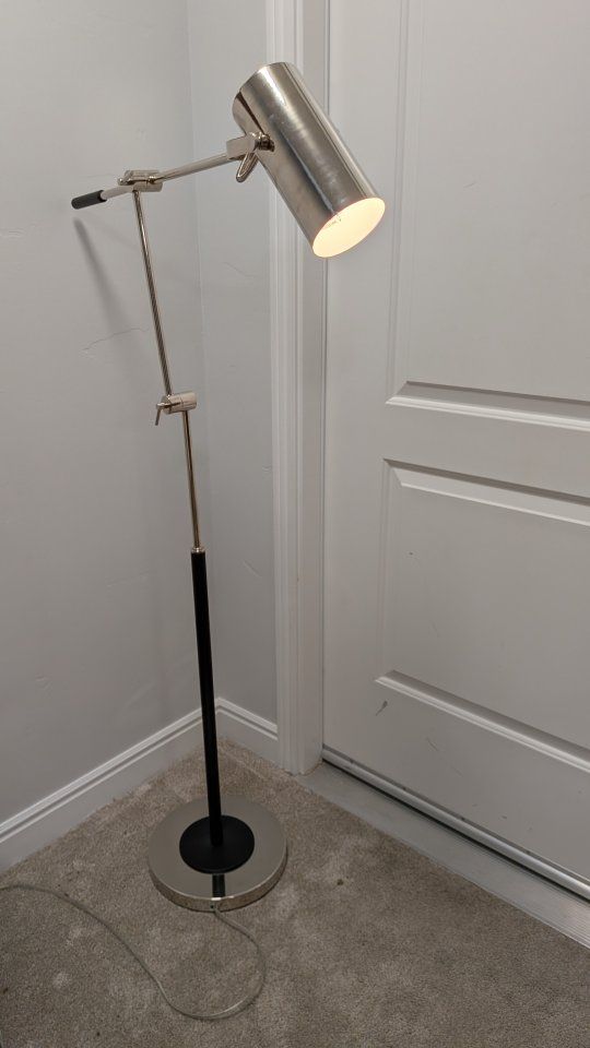 standing adjustable lamp