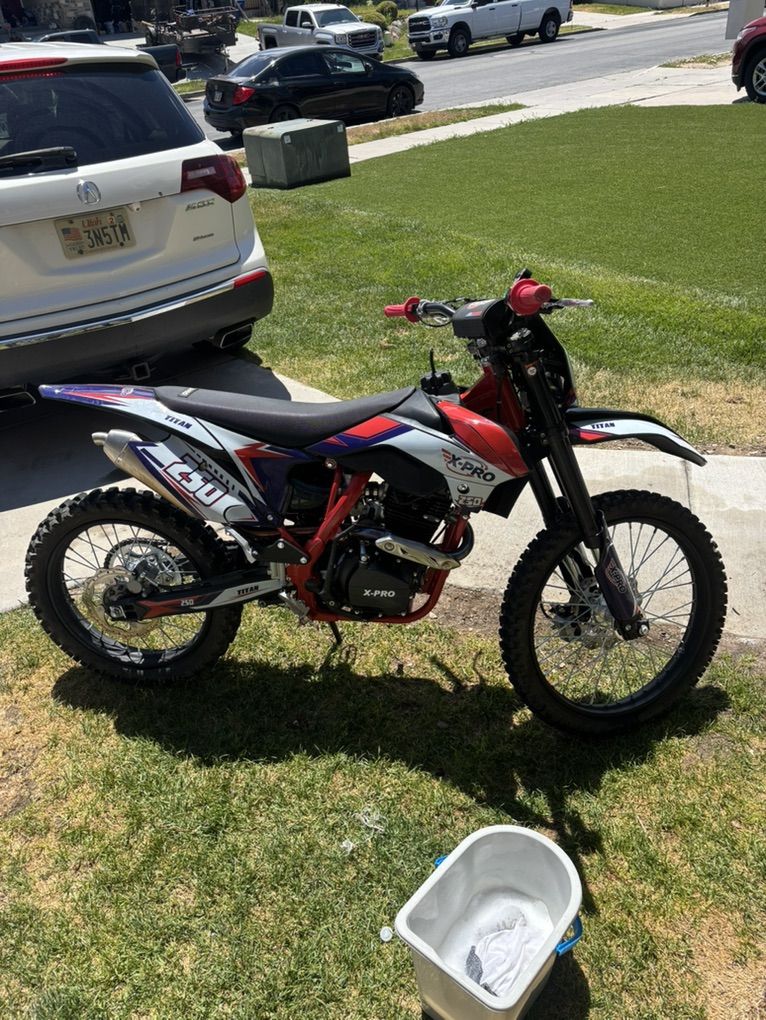 Titan 250 X-Pro Dirt Bike