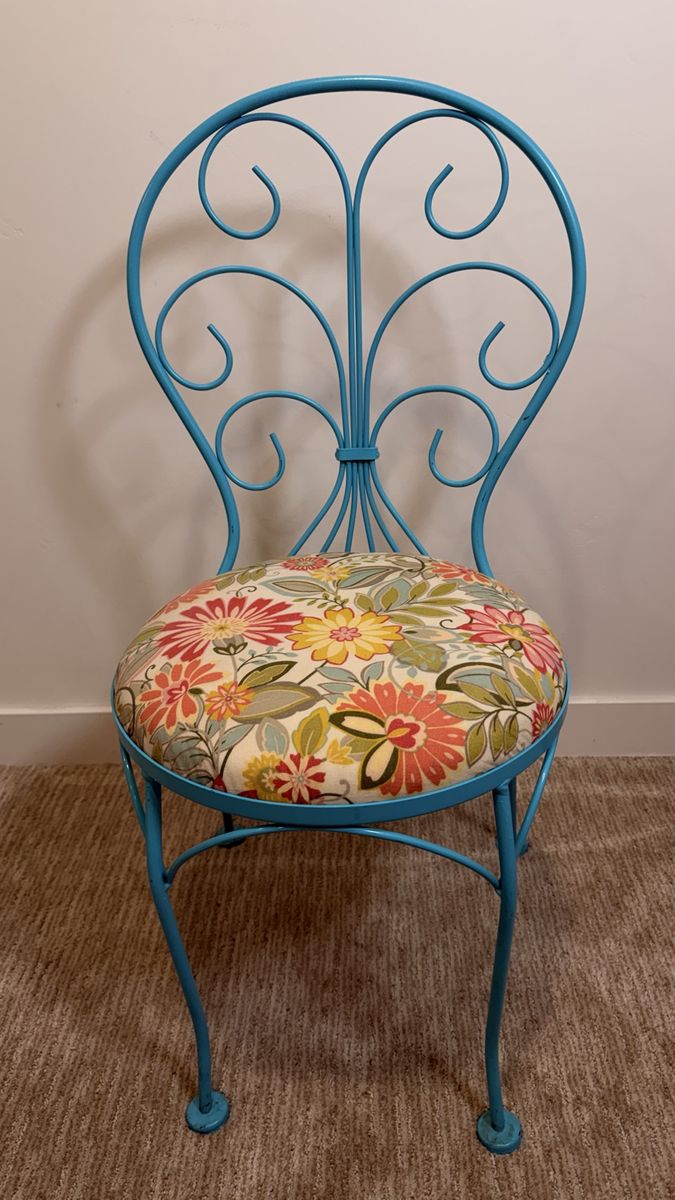 Decorative Blue Metal Accent Chair with Floral Cushion - Charming Furniture Piece