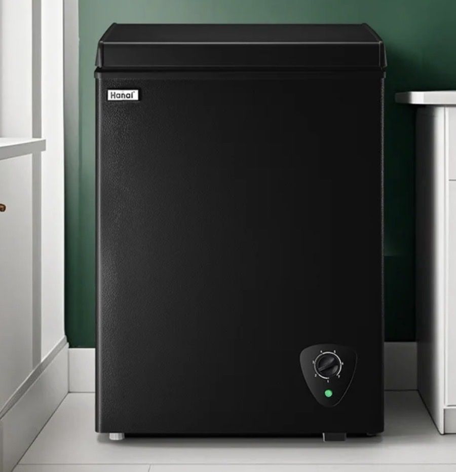 HANAI 3.5 Cu.Ft Chest Freezer,Energy-Saving NEW
