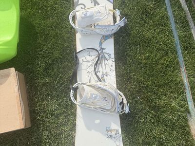 Women’s Lotus Solomon 147 snowboard