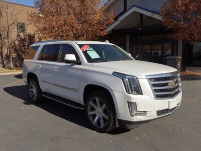2017 CADILLAC ESCALADE Luxury