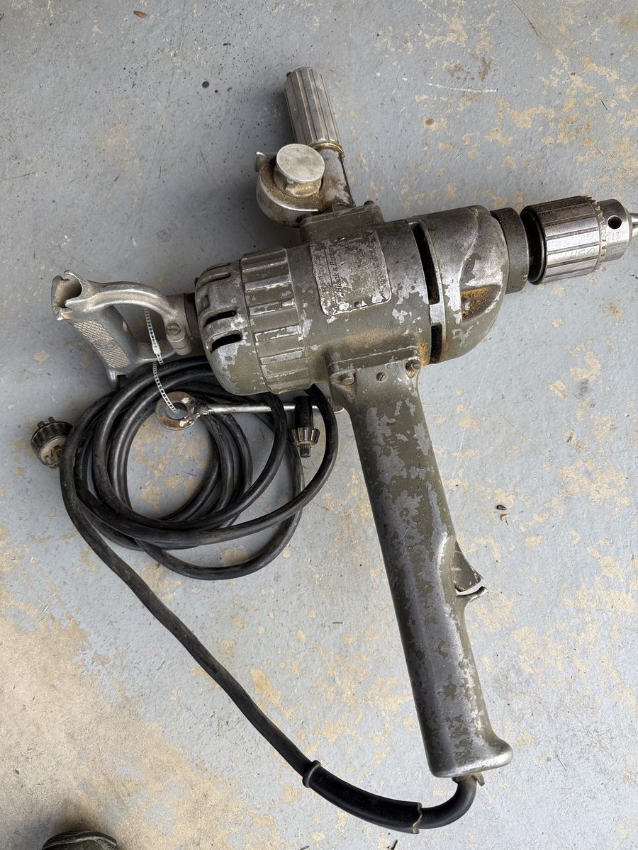 Heavy Duty Black & Decker 3/4 Inch Drill