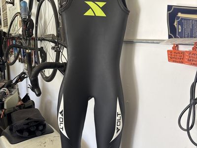 Women’s Xterra Wet Suit, Medium Small