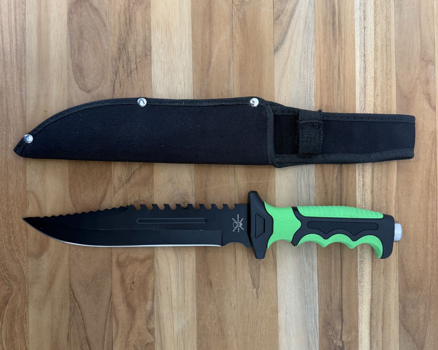 Tac Xtreme Bowie Survival Knife