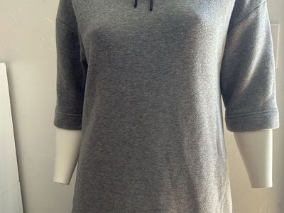 Nike size S 1/2 sleeve hoodie