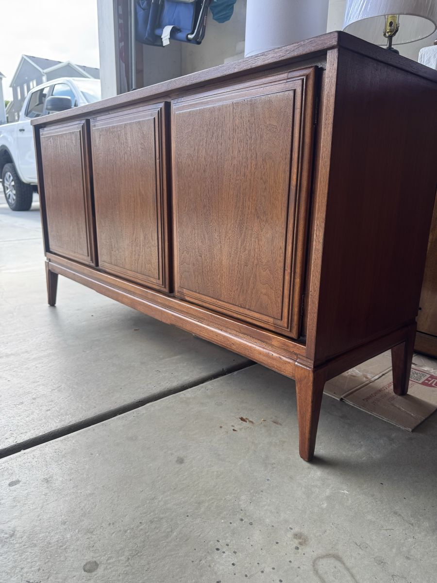 Mid-Century vintage Credenza / Entryway Cabinet