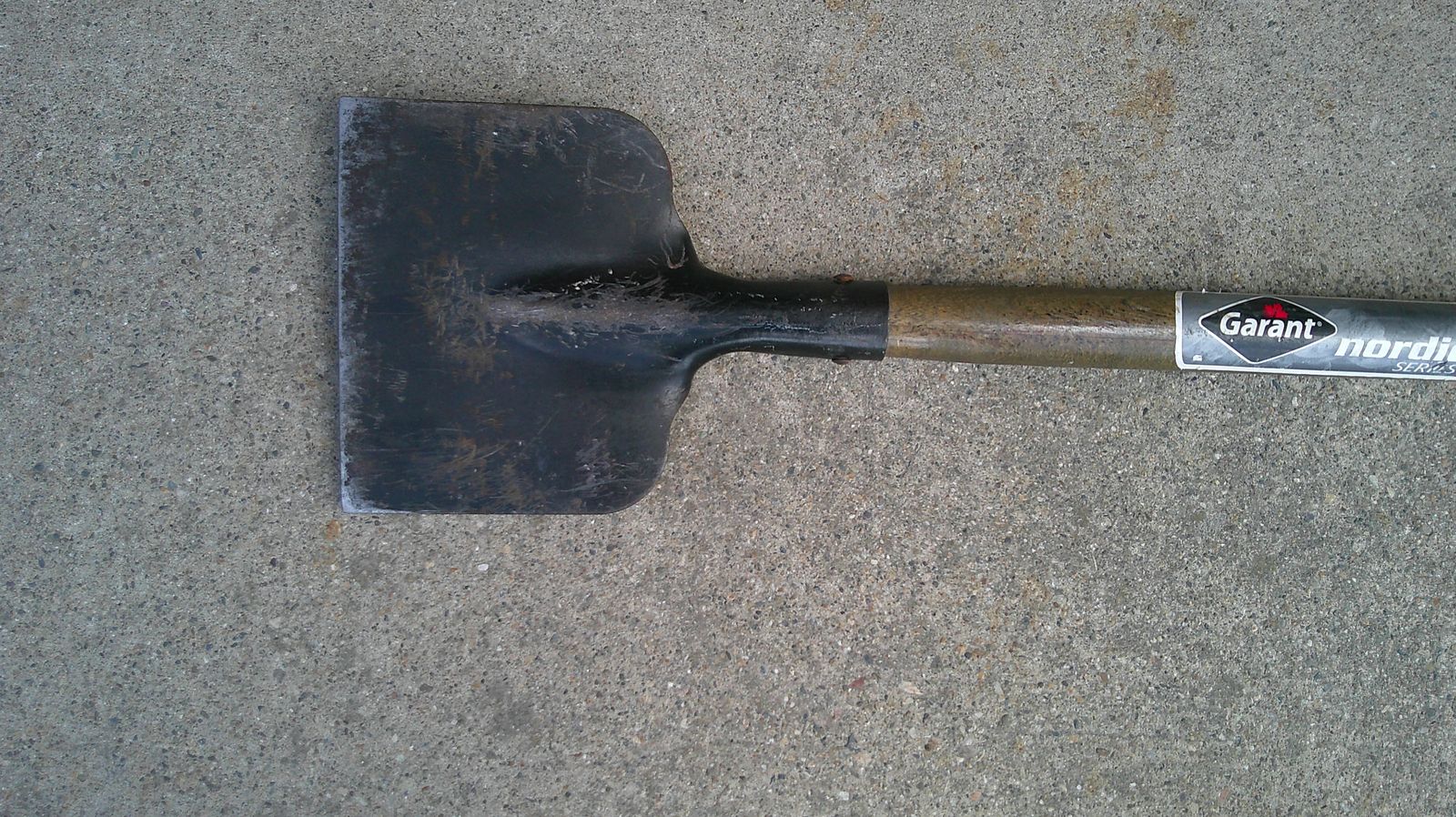 Scrapper (NORDIC BRAND) SHINGLES, ICE, SNOW $15