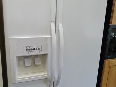 White 25 cf Side by Side~90 Day Guarantee