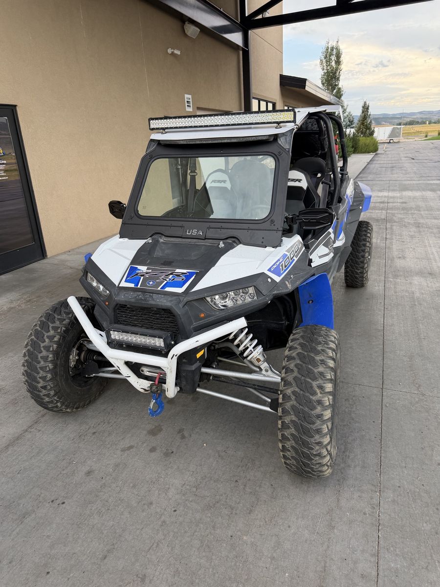 Polaris RZR XP 1000 4-Seater UTV Side-by-Side - White & Blue, Light Bar, Spare Tire7