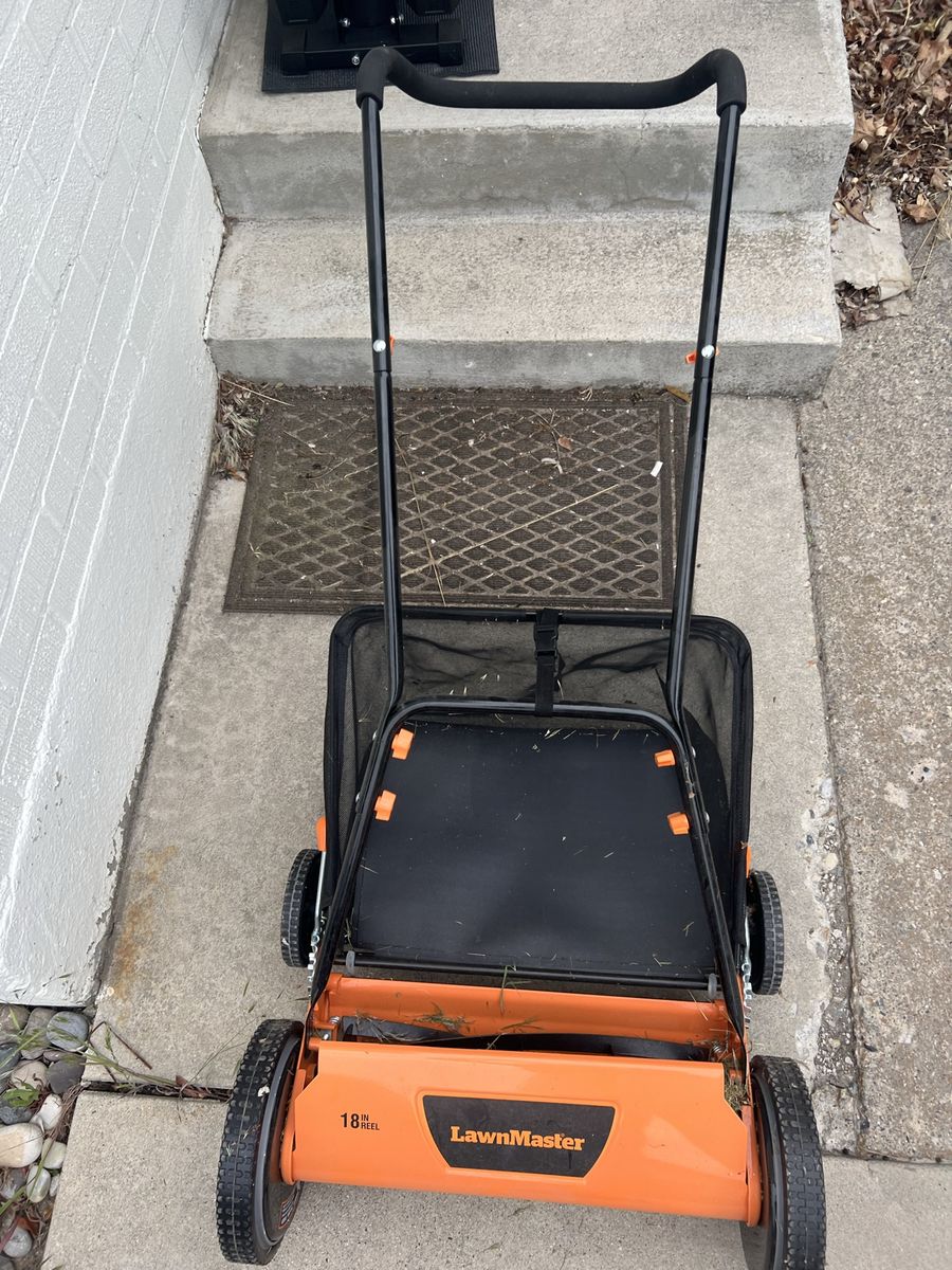 LawnMaster 18" Reel Push Mower with Grass Catcher - Manual Lawn Mower