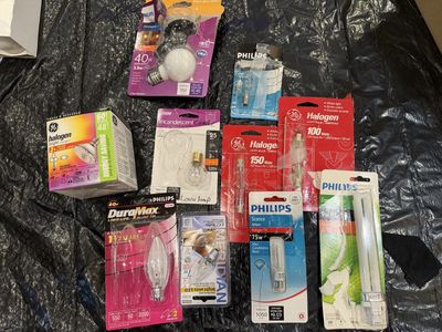 Assorted Lightbulbs Lot - Philips, GE, Sunco, Sylvania LED, Halogen & Incandescent