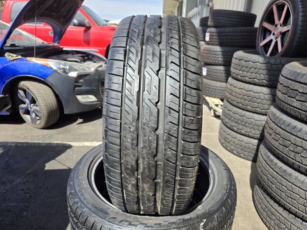 SET 215/45ZR17 ROAD HUGGER ULTRA