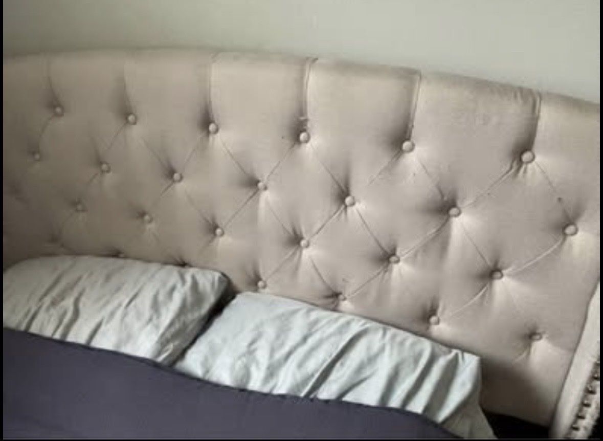Queen Size Gray Tufted Bed Frame