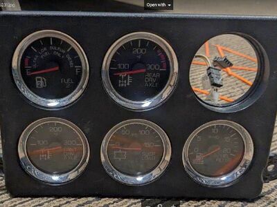 Used Kenworth 6-GAUGE Dash Panel with 5 Gauges Included