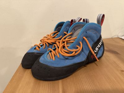 Cypher climbing shoes size US 6