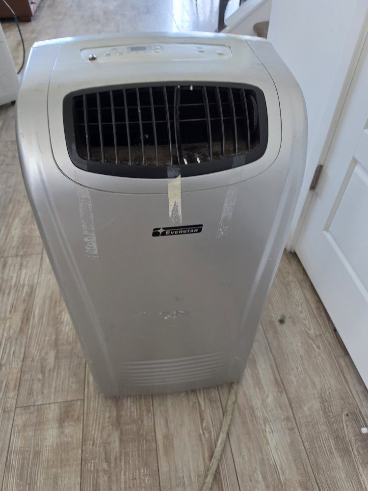EVERSTAR MPK-10CR-1 10000 BTU Portable Air Conditioner w/ Hoses, Silver