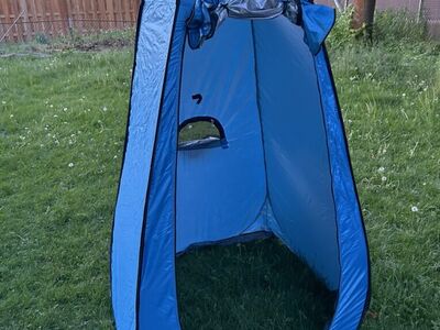 BRAND NEW Pop-Up Privacy Tent