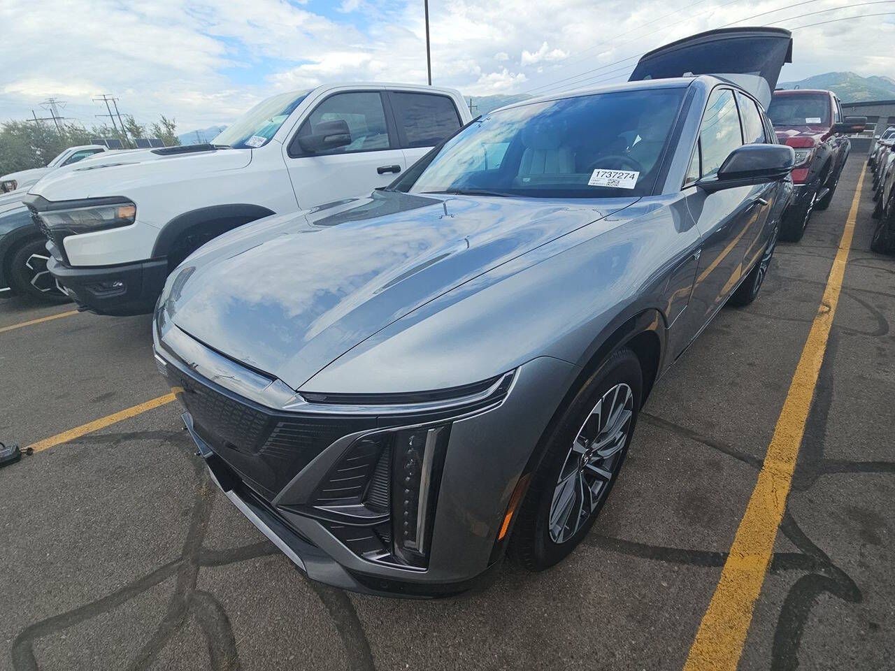 2024 Cadillac LYRIQ Sport 2