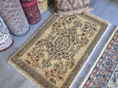 Cute Hand-Knotted Small Rug