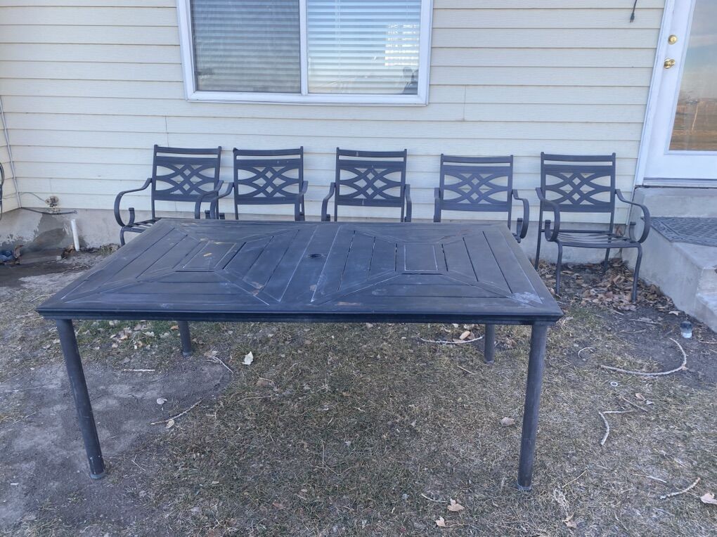 Free Table And Chairs