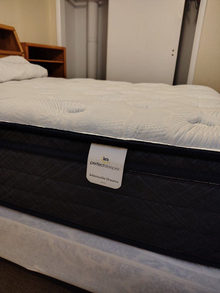 Serta Mattress and box spring in excellent condition