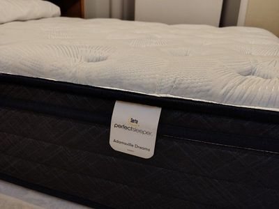 Serta Mattress and box spring in excellent condition