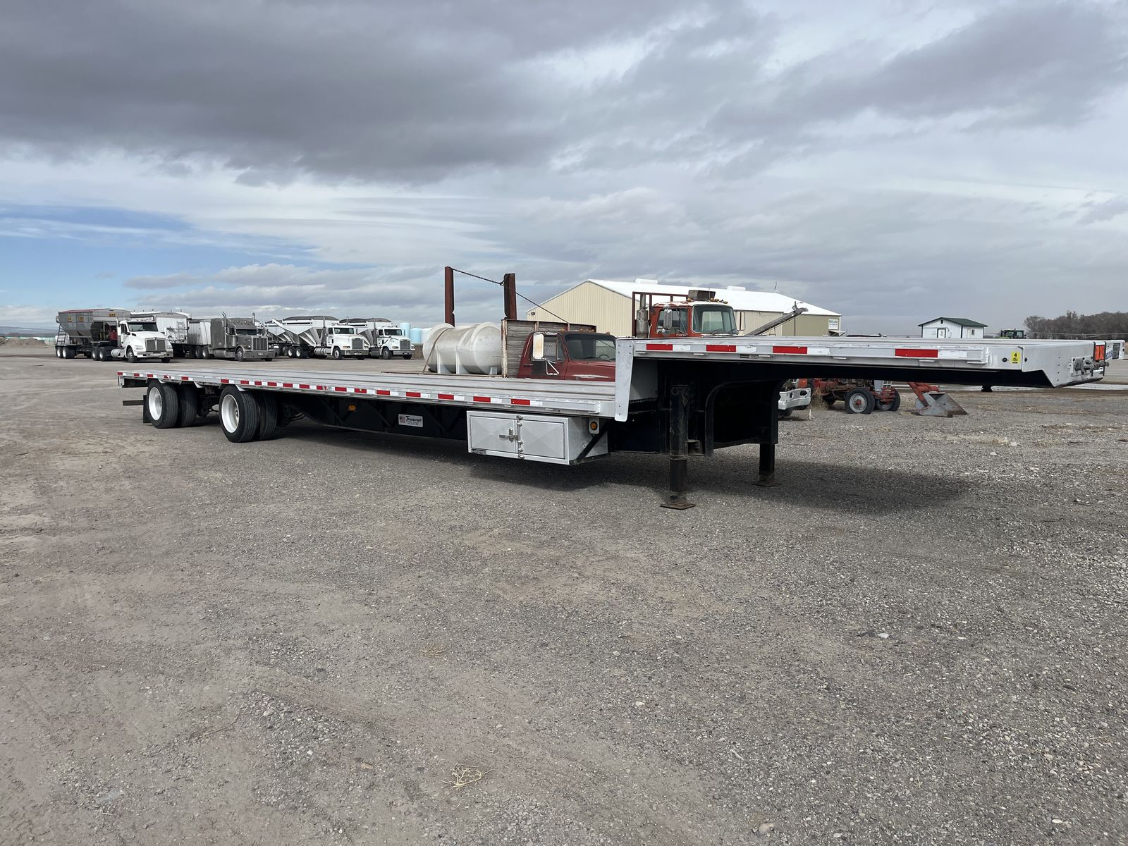 2013 Transcraft 53' Drop Deck