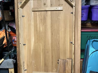 Wooden Dining Room Table w/ Table Leaves