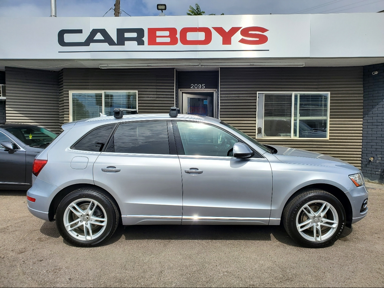 2016 AUDI Q5 2.0T quattro Premium Plus