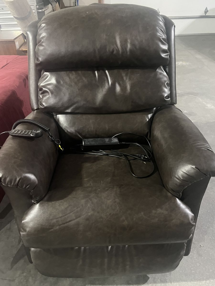 Lazy lift recliner