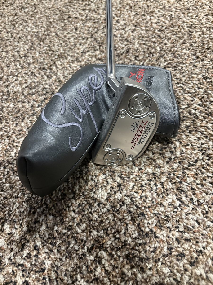Scotty Cameron 2024 Super Select 1.5 Fastback- Super Stroke grip