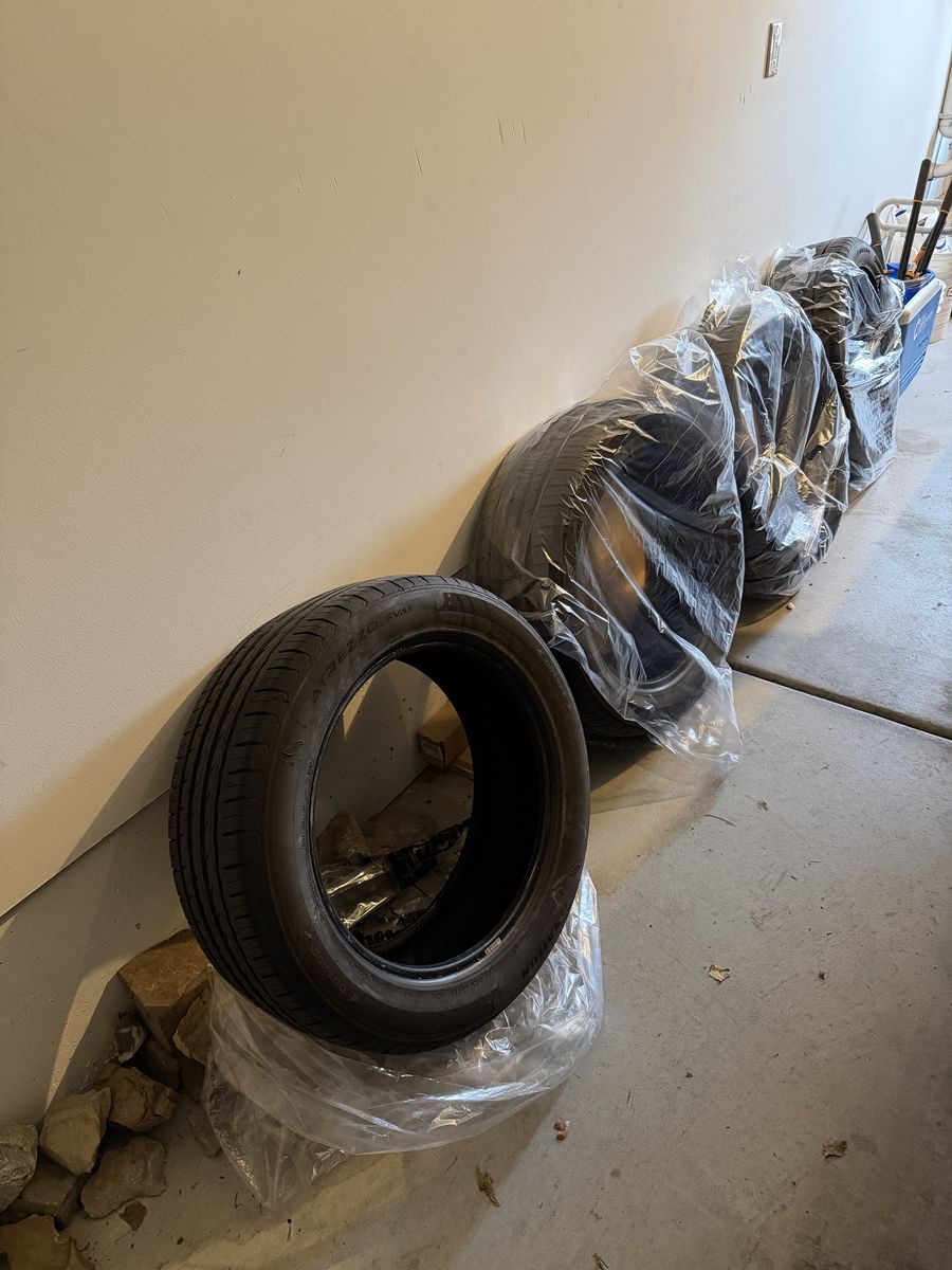 Saliun Atrezzo SVA1 225/55R18 98V Tires