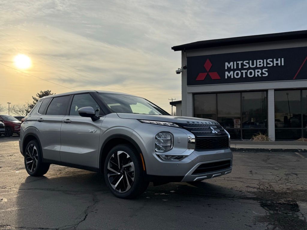 2025 Mitsubishi Outlander SE