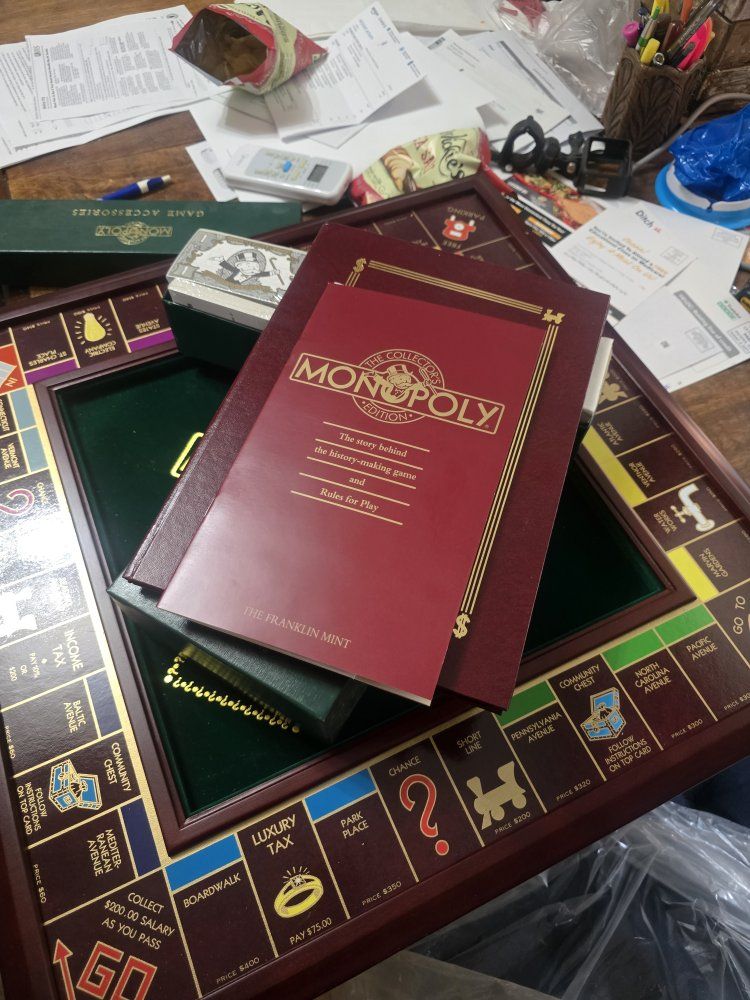 Franklin Mint The Collector's Edition Monopoly Board Game - Complete, never been used. still I'm packaging