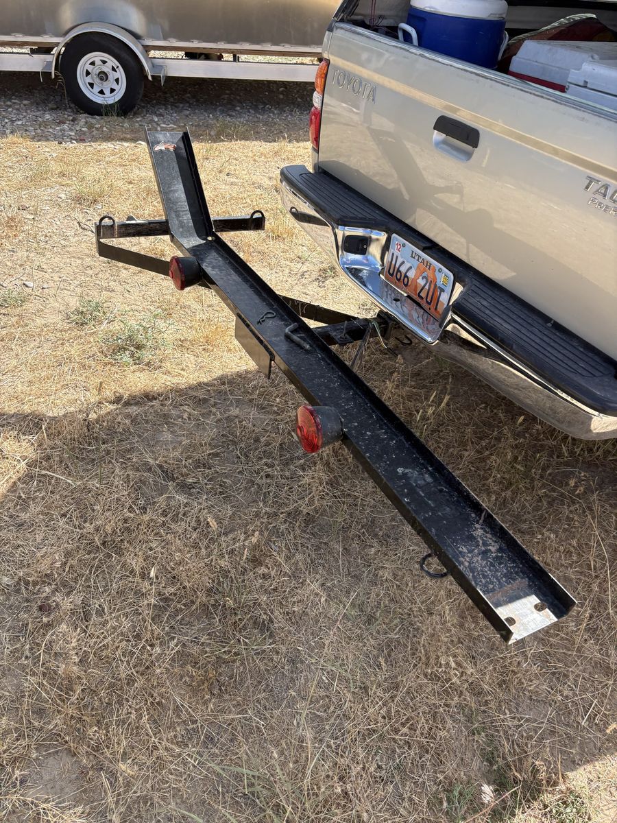 Motorcycle hitch mount
