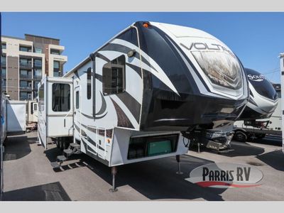 Used 2014 Dutchmen RV Voltage V3895