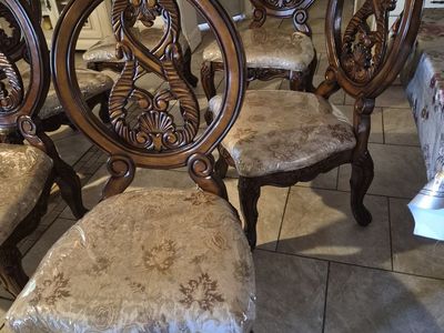 Elegant Traditional Chairs