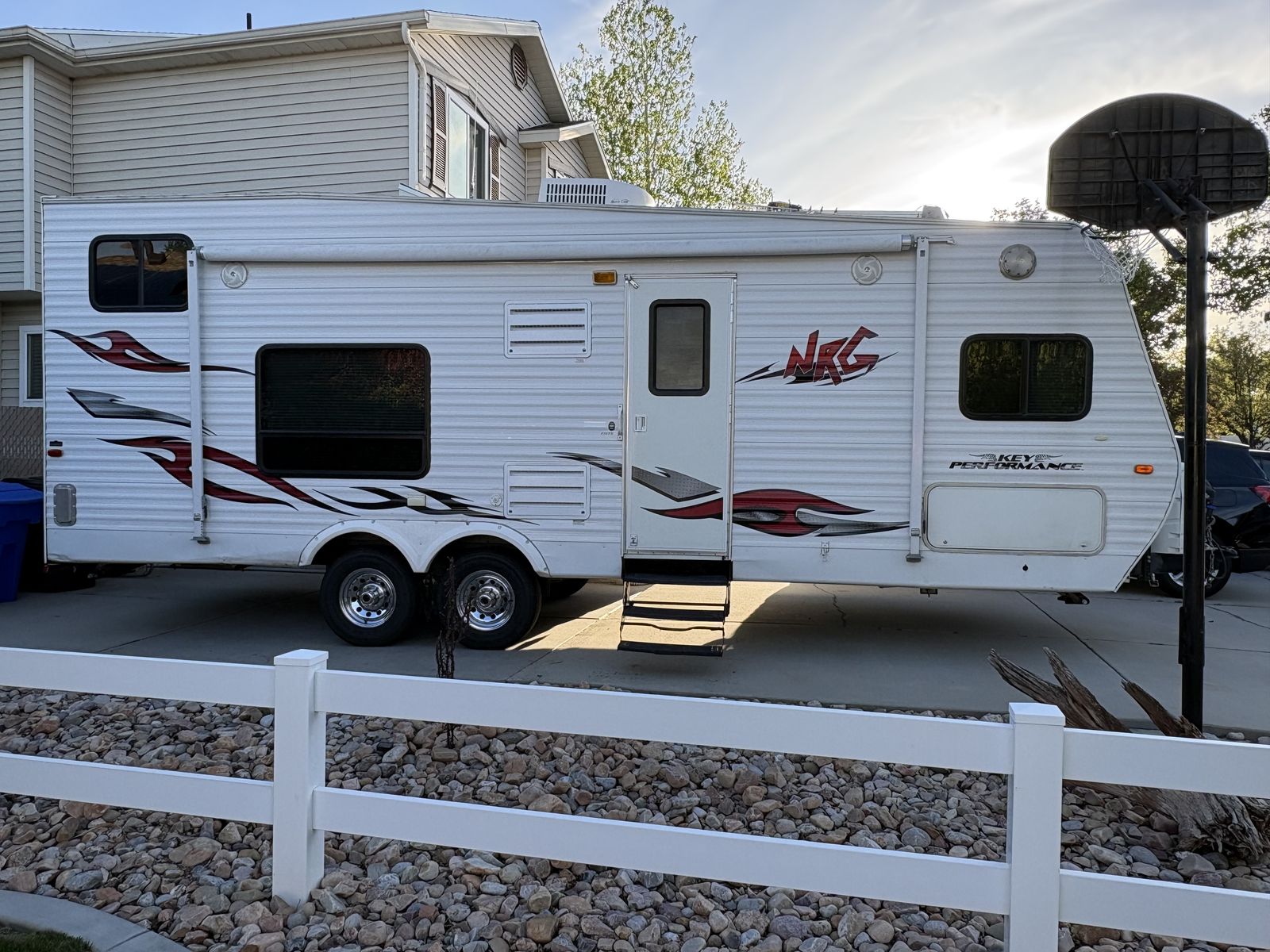 2006 KY Rv