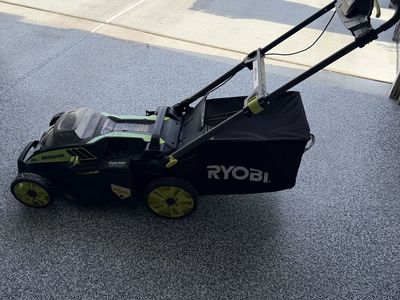 Ryobi self propelled 20” mower w bag and mulching