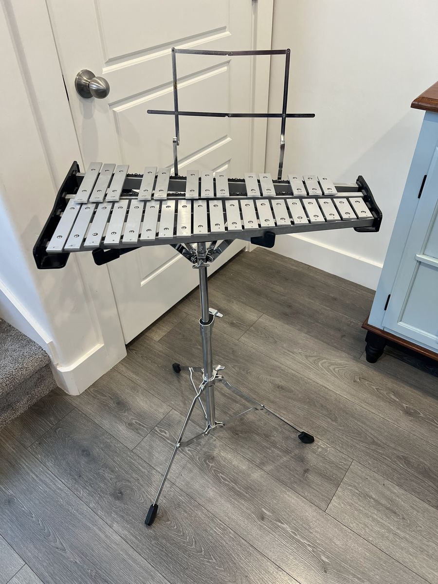 Yamaha Orchestra Bells / Percussion Kit with Stand and Rolling Case