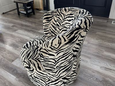 Swivel chair