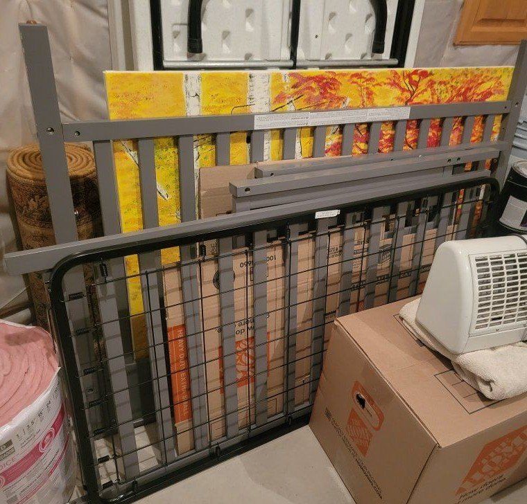 Baby crib and 2 twin mattresses