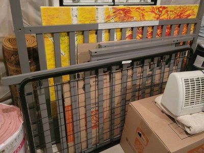 Baby crib and 2 twin mattresses